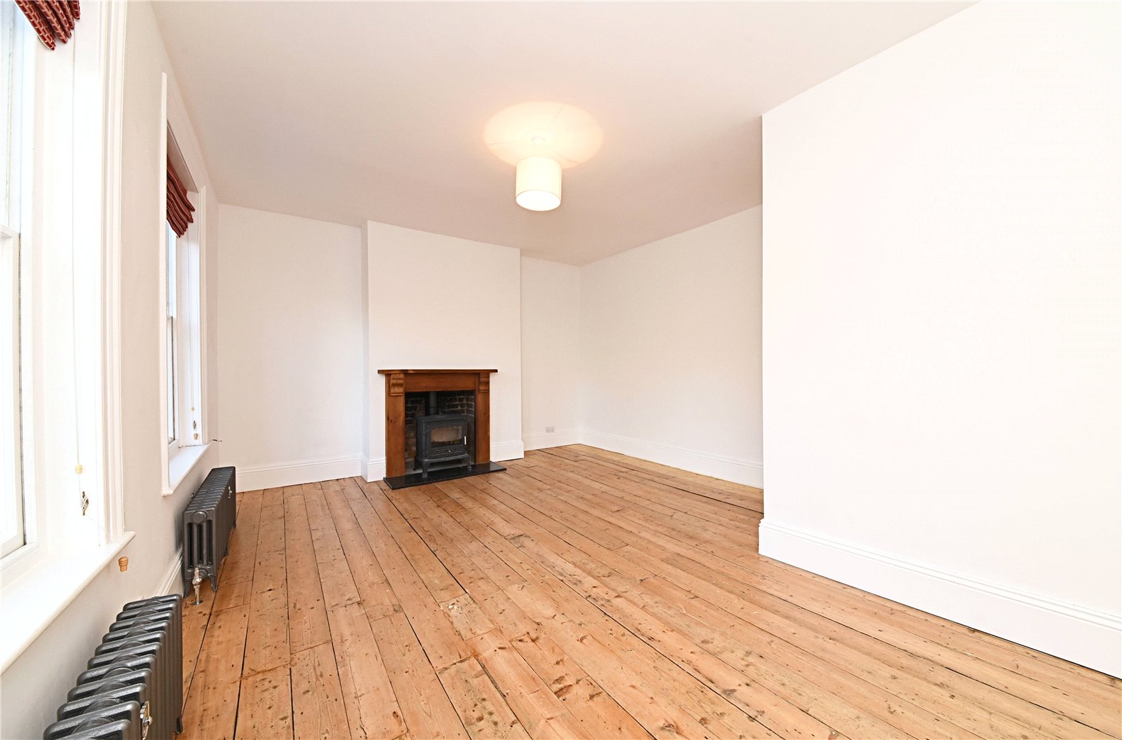 3 bed apartment to rent in Wood Street, High Barnet  - Property Image 10