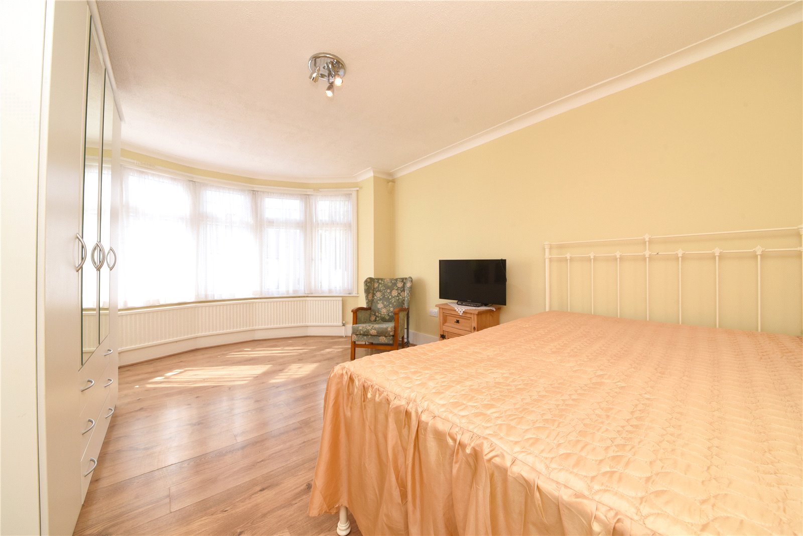 3 bed house to rent in Berkshire Gardens, Palmers Green  - Property Image 10