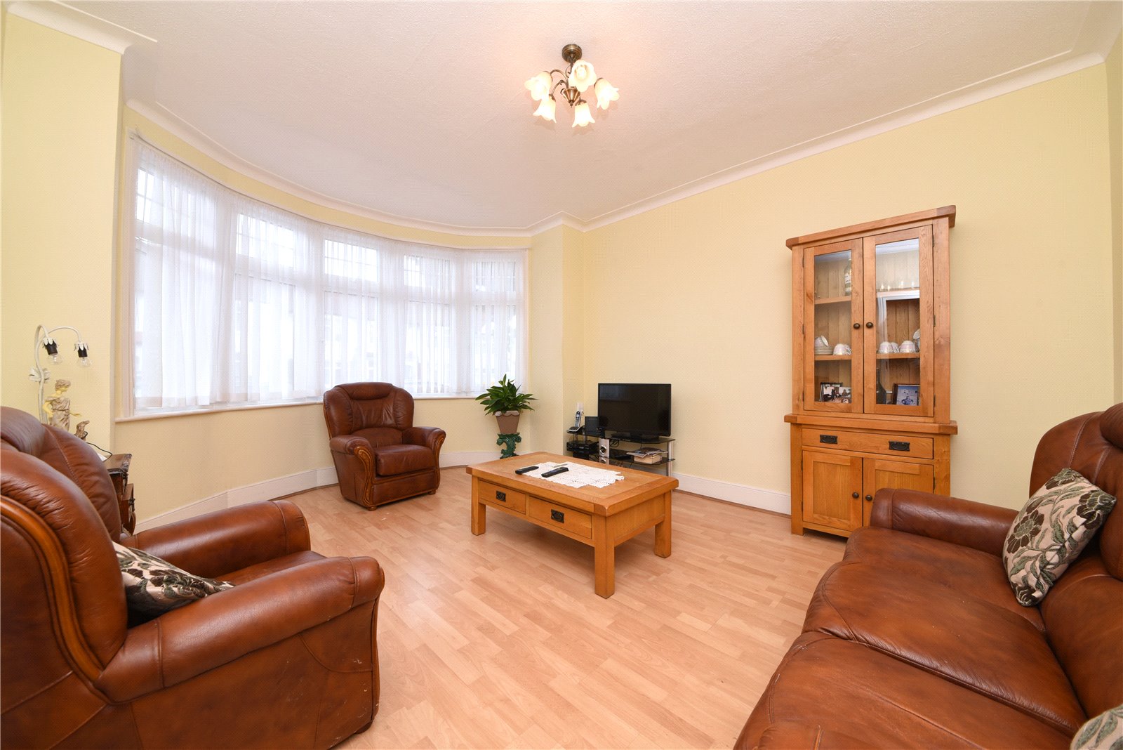 3 bed house to rent in Berkshire Gardens, Palmers Green  - Property Image 2