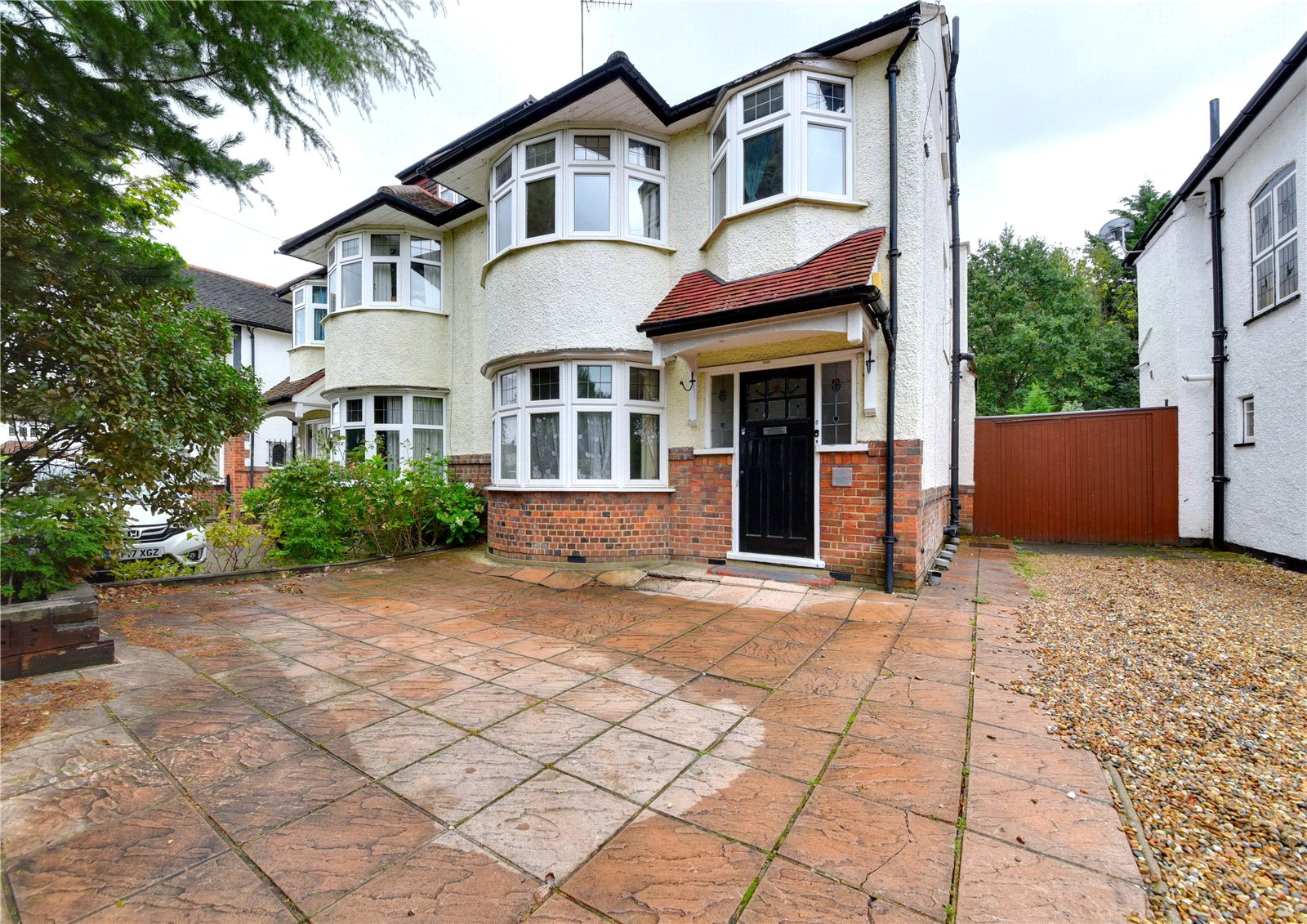 4 bed house for sale in Longland Drive, Totteridge - Property Image 1