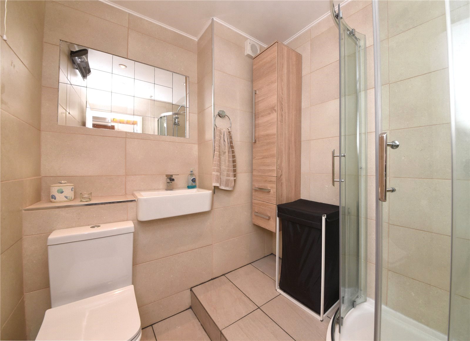 Apartment to rent in Glyn Avenue, New Barnet  - Property Image 3