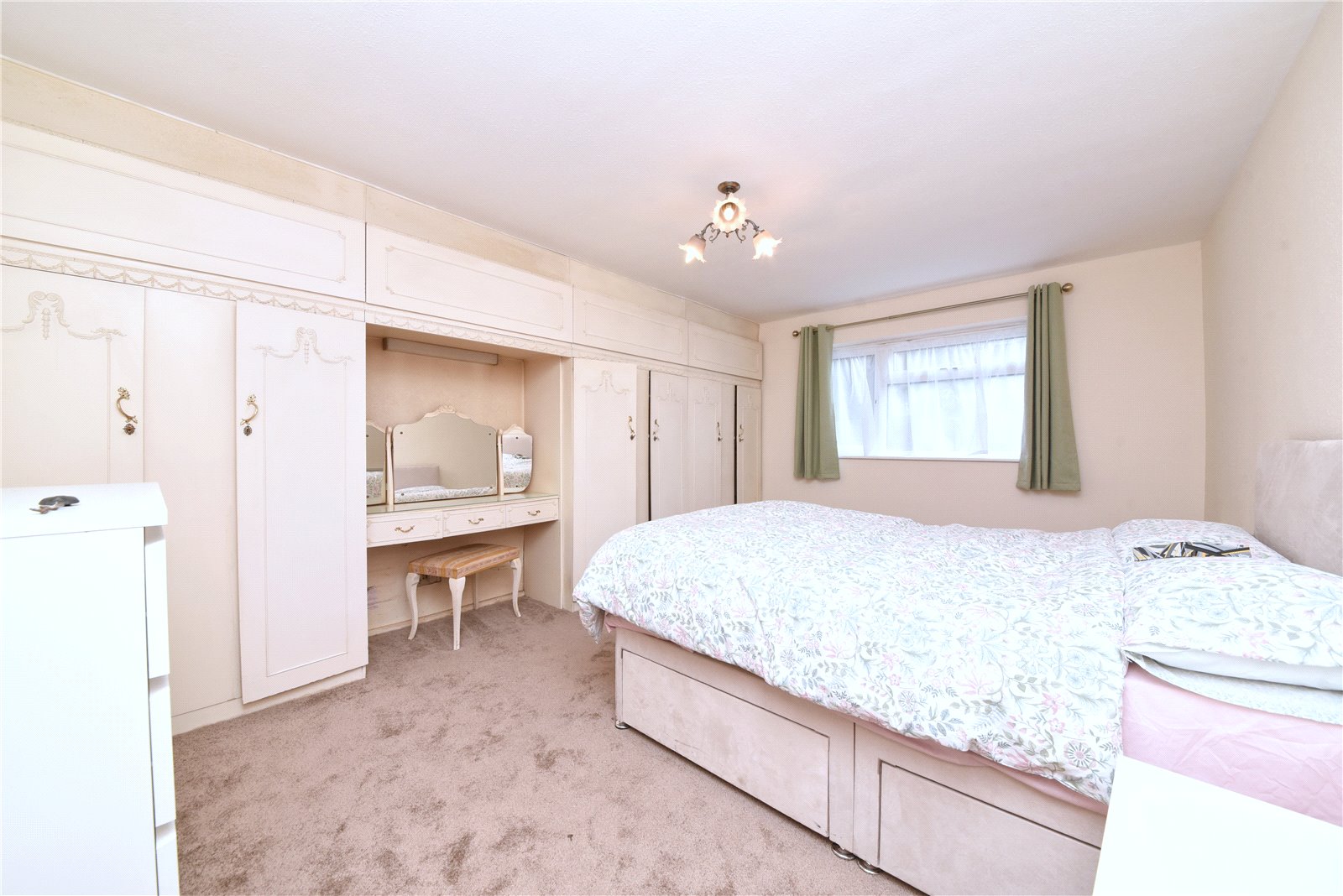 2 bed apartment for sale in Chase Side (Nursey Road), Southgate  - Property Image 3