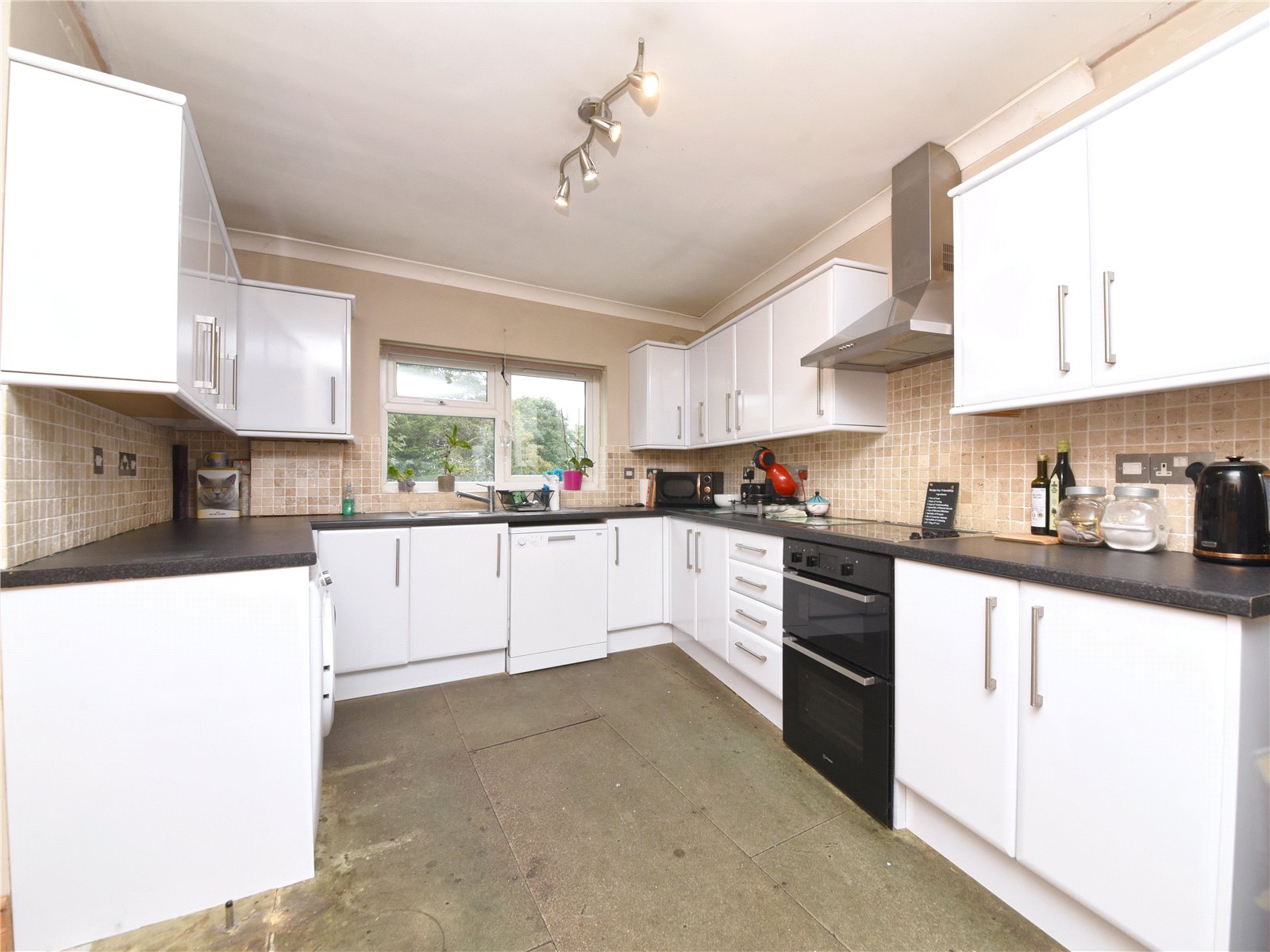 3 bed house for sale in Well Approach, Barnet  - Property Image 2