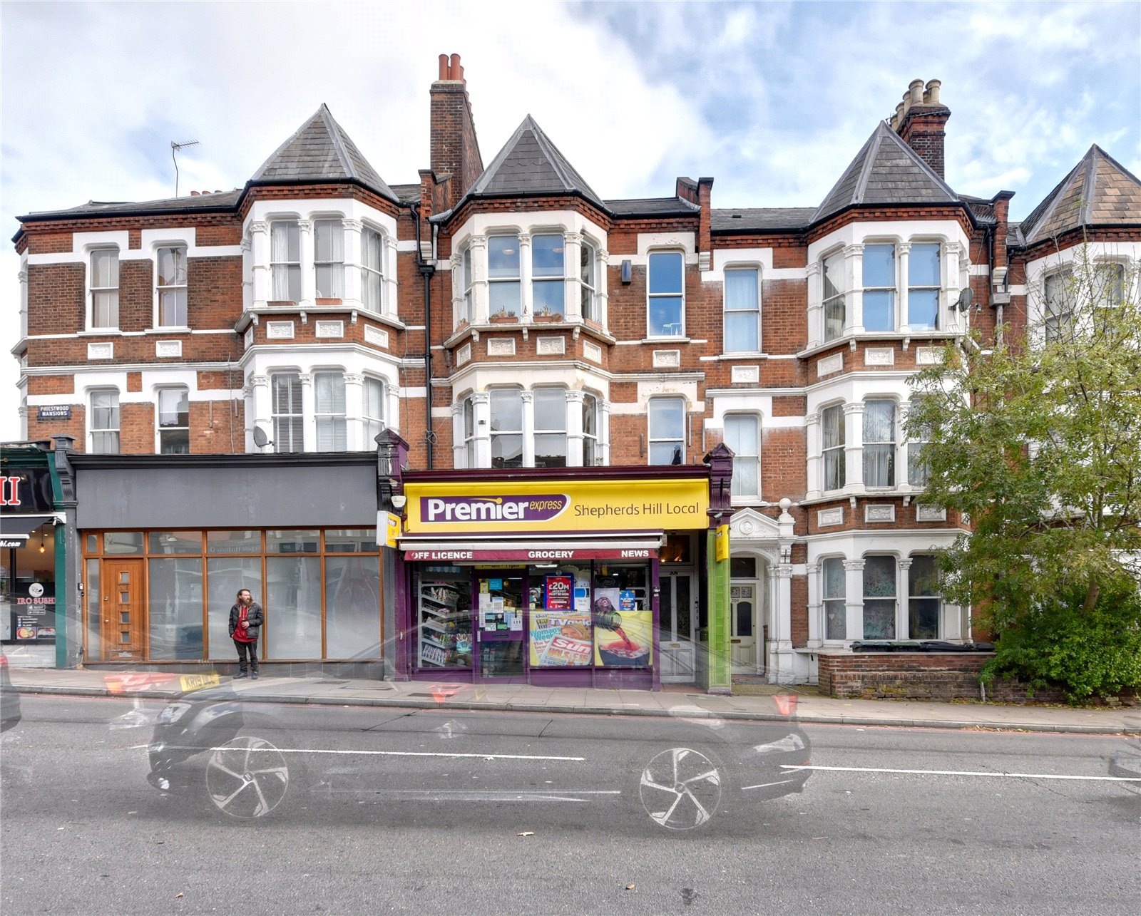 2 bed apartment for sale in Archway Road, Highgate - Property Image 1