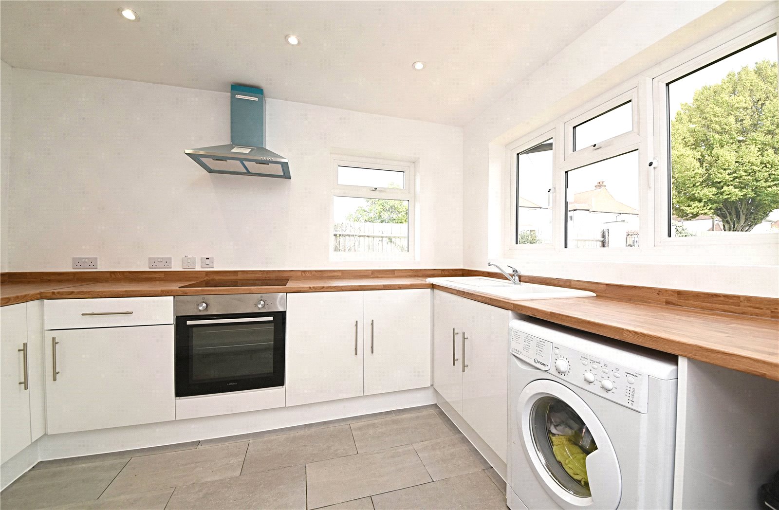 3 bed house for sale in Cowper Road, Southgate  - Property Image 2