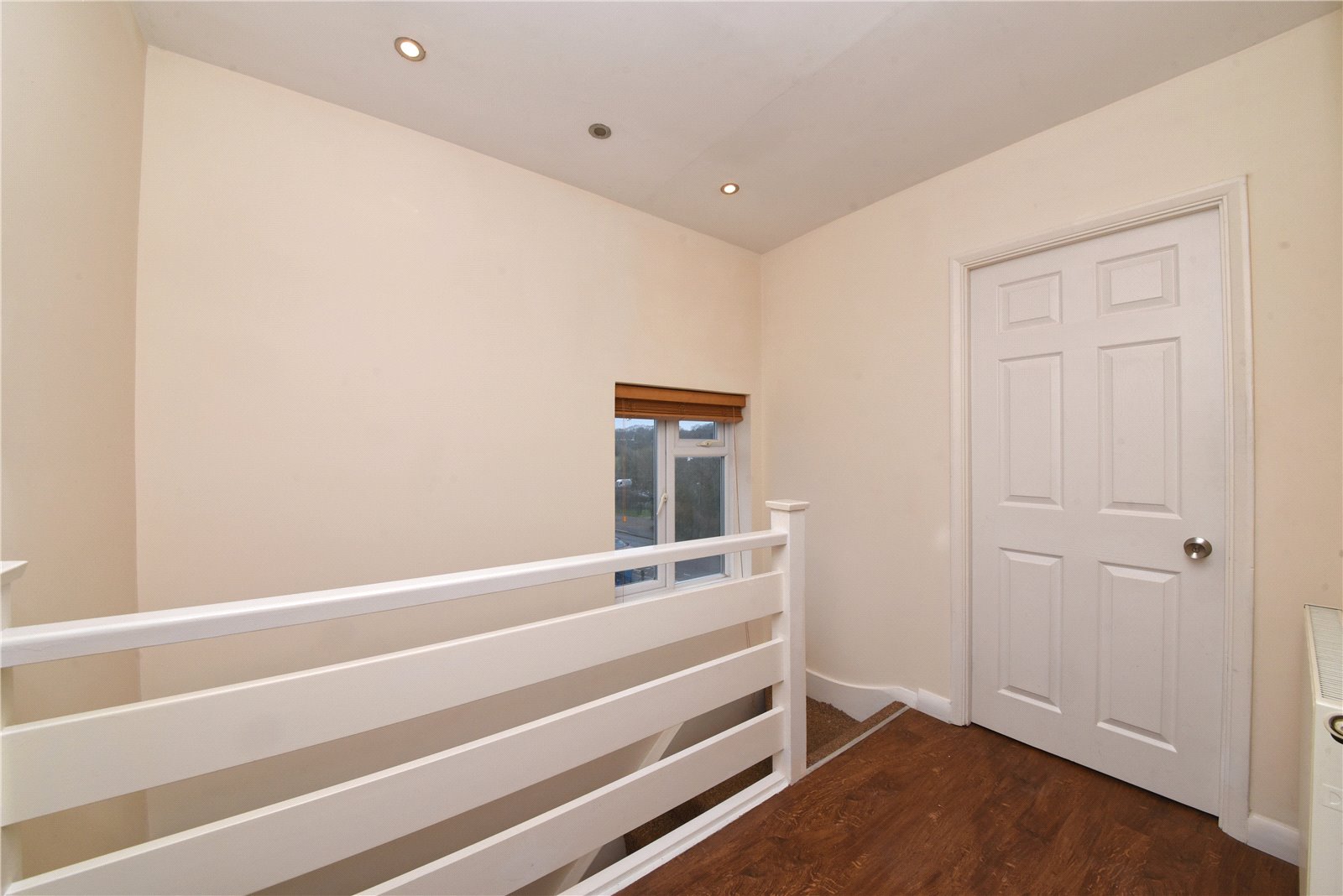 2 bed maisonette to rent in High Street, Bushey  - Property Image 7