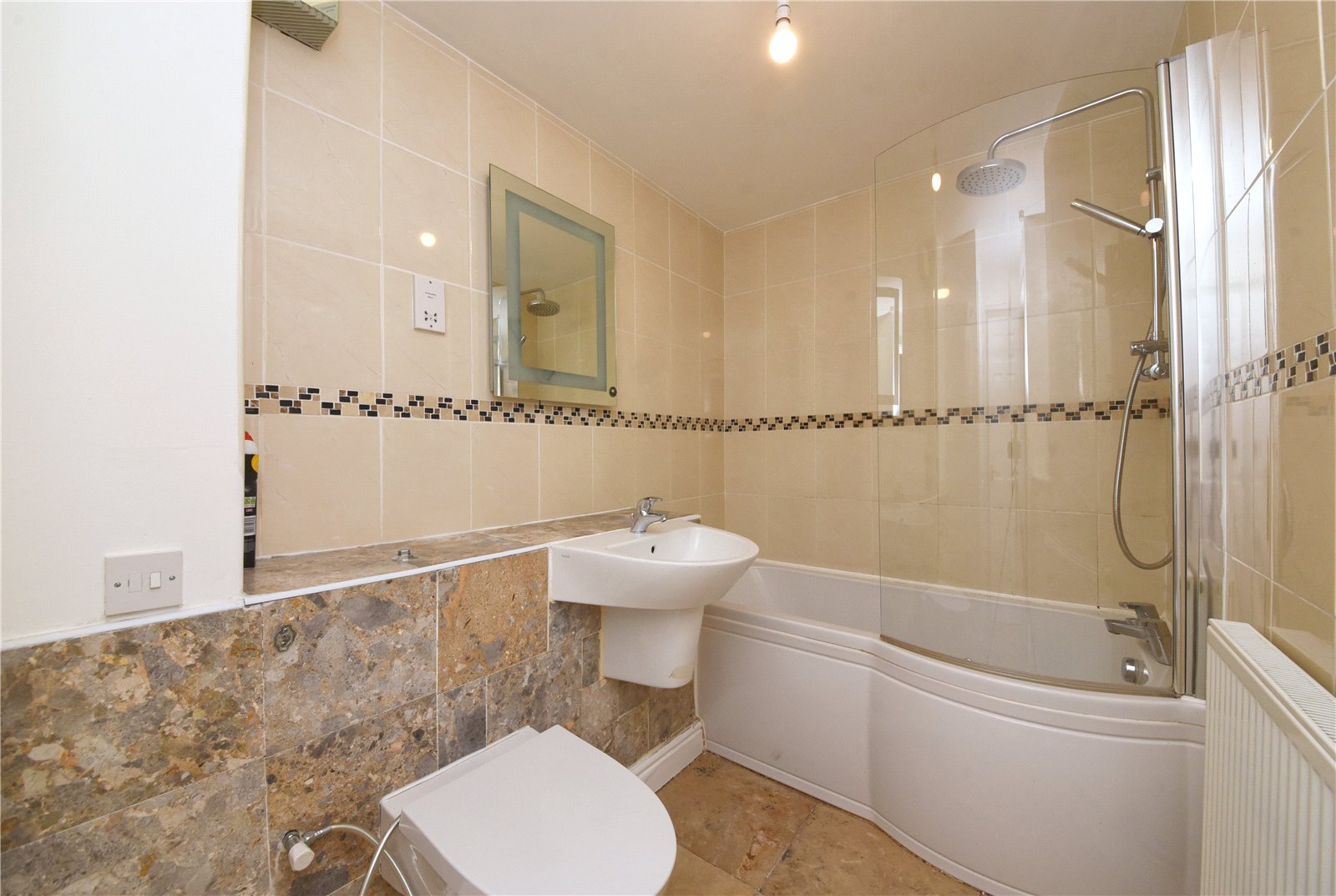 2 bed apartment for sale in Chase Road (Access Via Alexandra Court), Oakwood  - Property Image 2