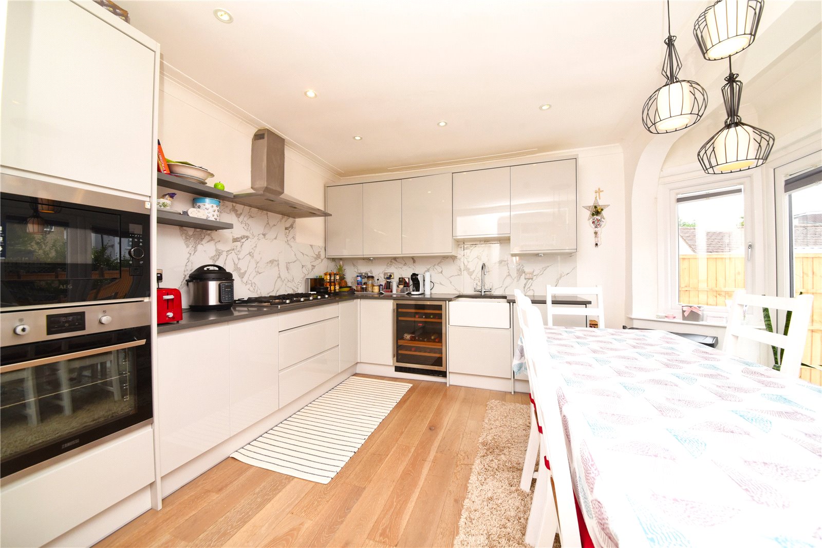 4 bed house to rent in Wycherley Crescent, New Barnet  - Property Image 2