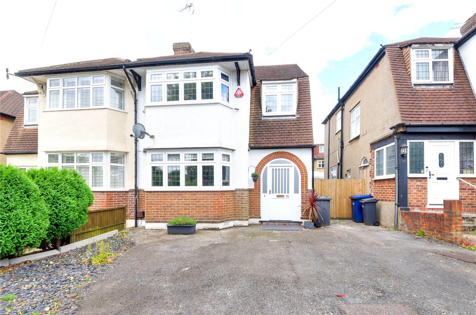 4 bed house to rent in Wycherley Crescent, New Barnet  - Property Image 3