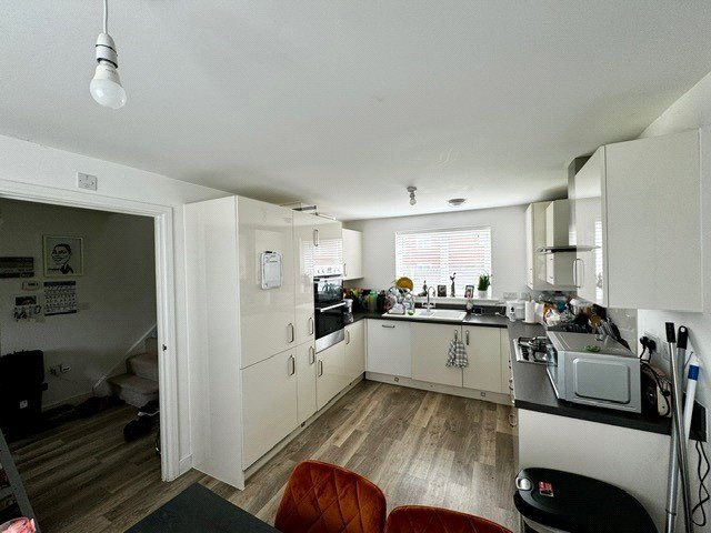 3 bed house for sale in Shackeroo Road, Bury St Edmunds  - Property Image 2