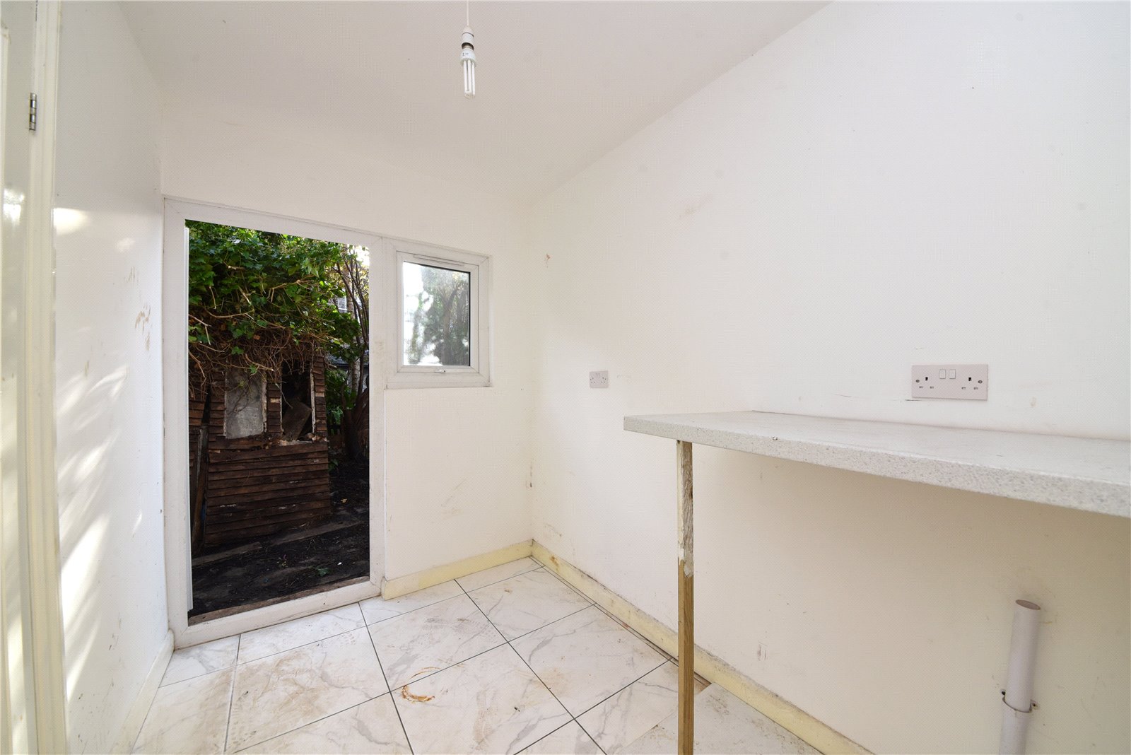 2 bed house for sale in Calderon Road, Leyton  - Property Image 5