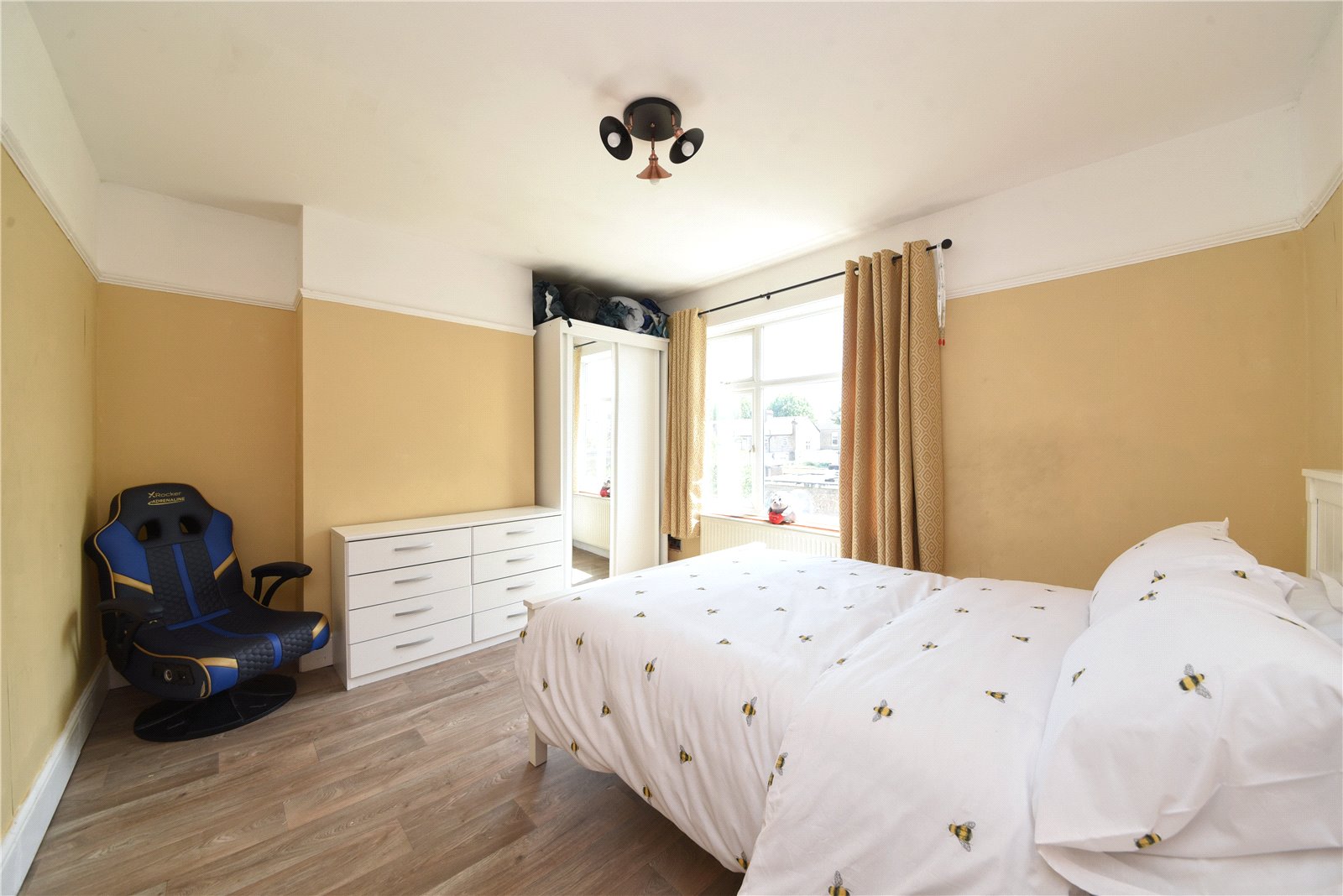 3 bed house for sale in Northfield Road, Ponders End  - Property Image 7