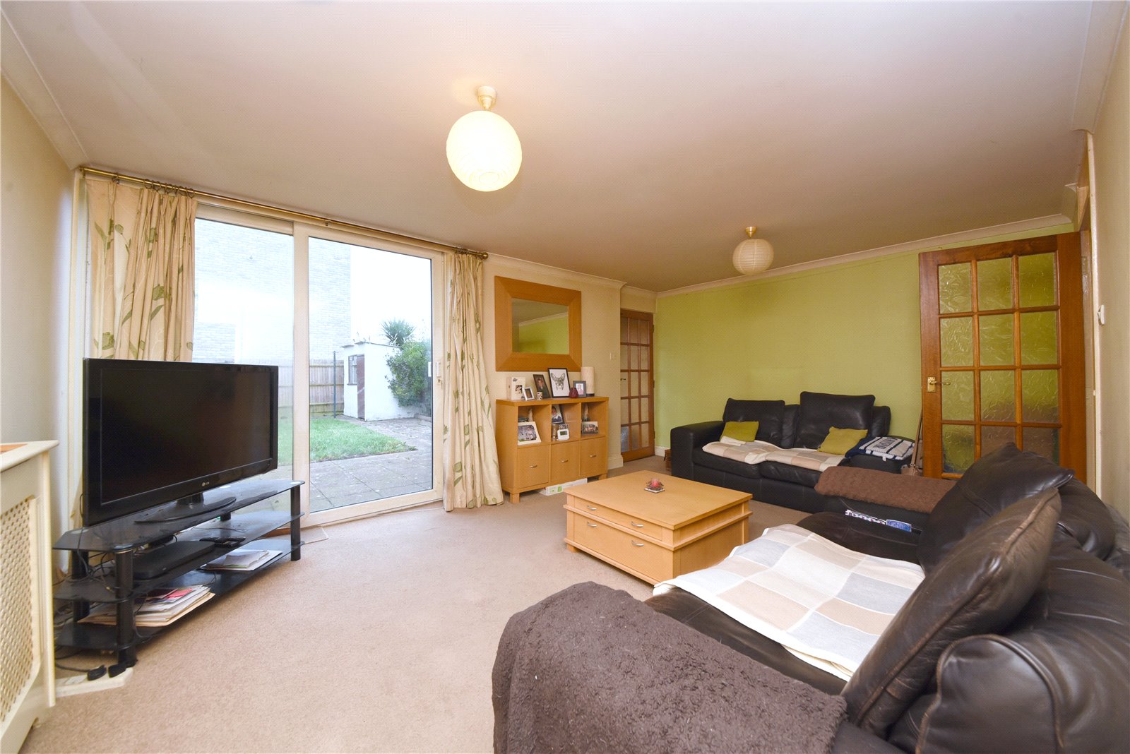 3 bed house for sale in Holtwhites Hill, Enfield  - Property Image 3