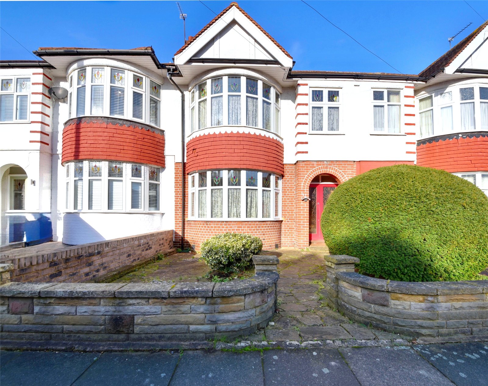 4 bed house for sale in Hyde Park Avenue, Winchmore Hill  - Property Image 1