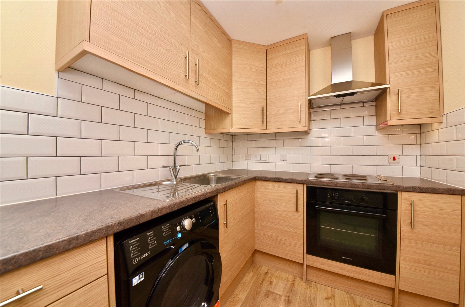 2 bed apartment for sale in Orphanage Road, Watford  - Property Image 1