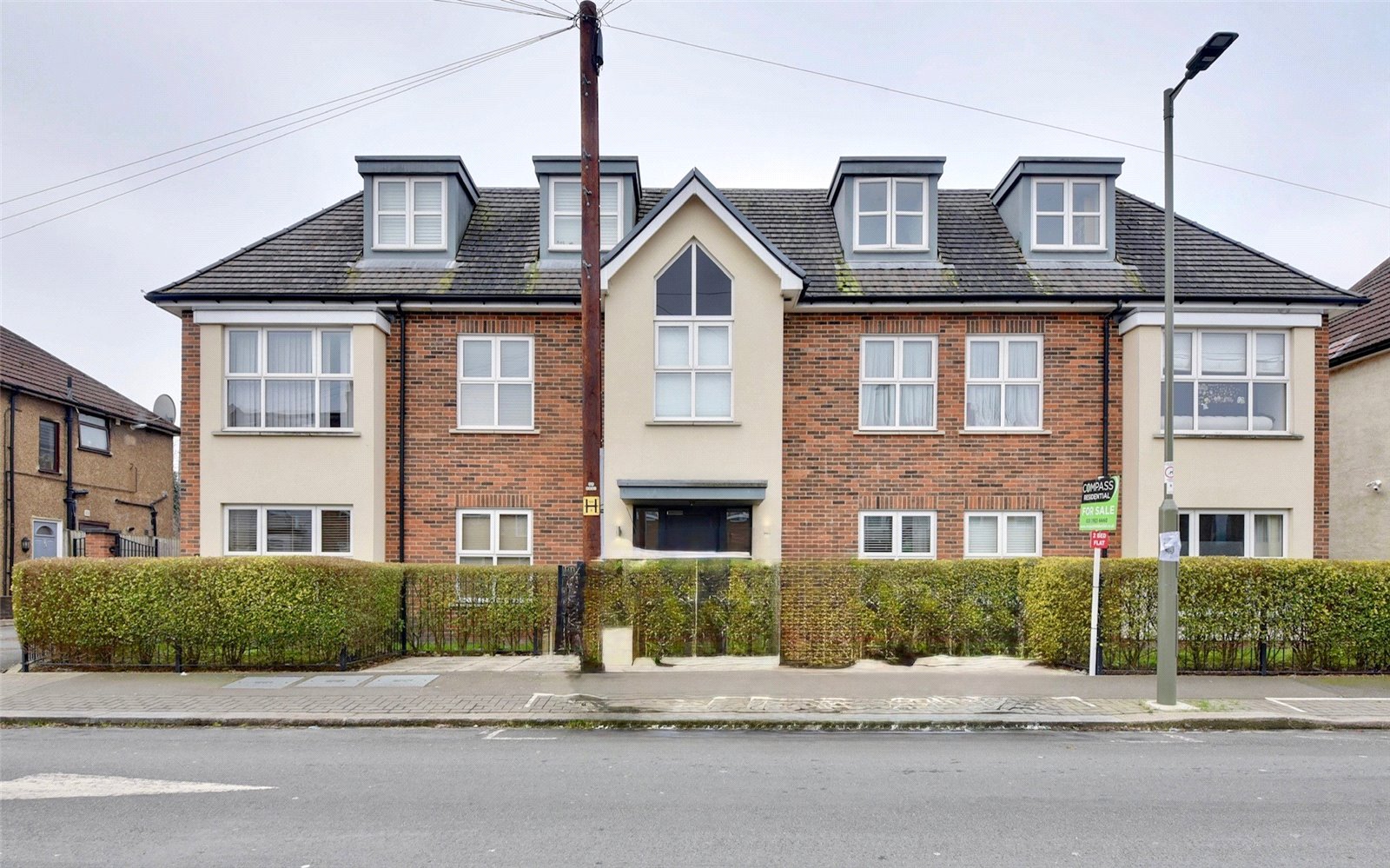 2 bed apartment for sale in Lancaster Road, New Barnet  - Property Image 1