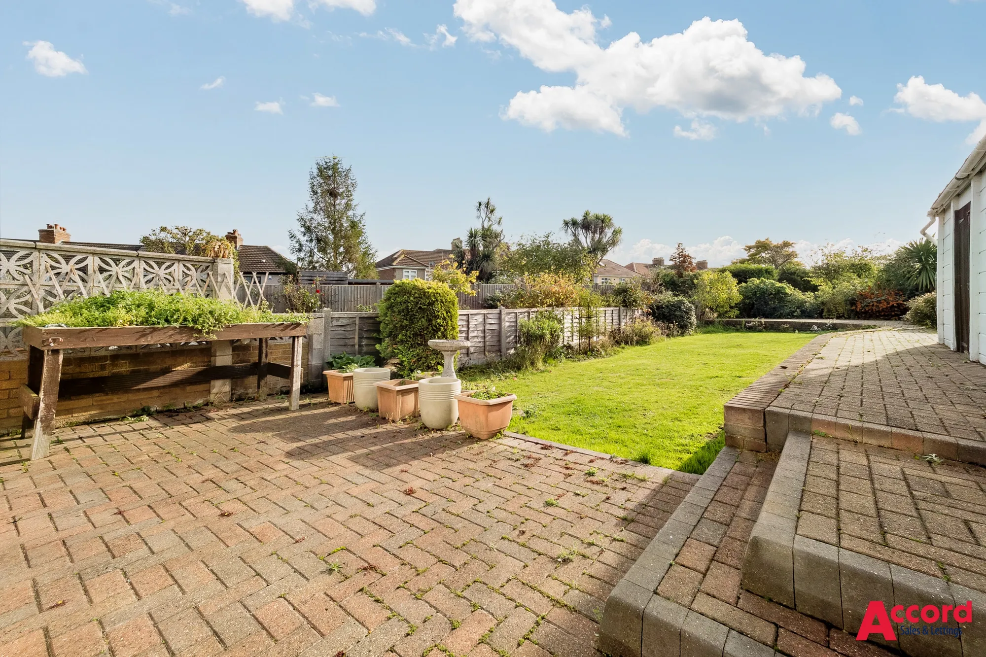 2 bed semi-detached bungalow for sale in Heather Close, Romford  - Property Image 2