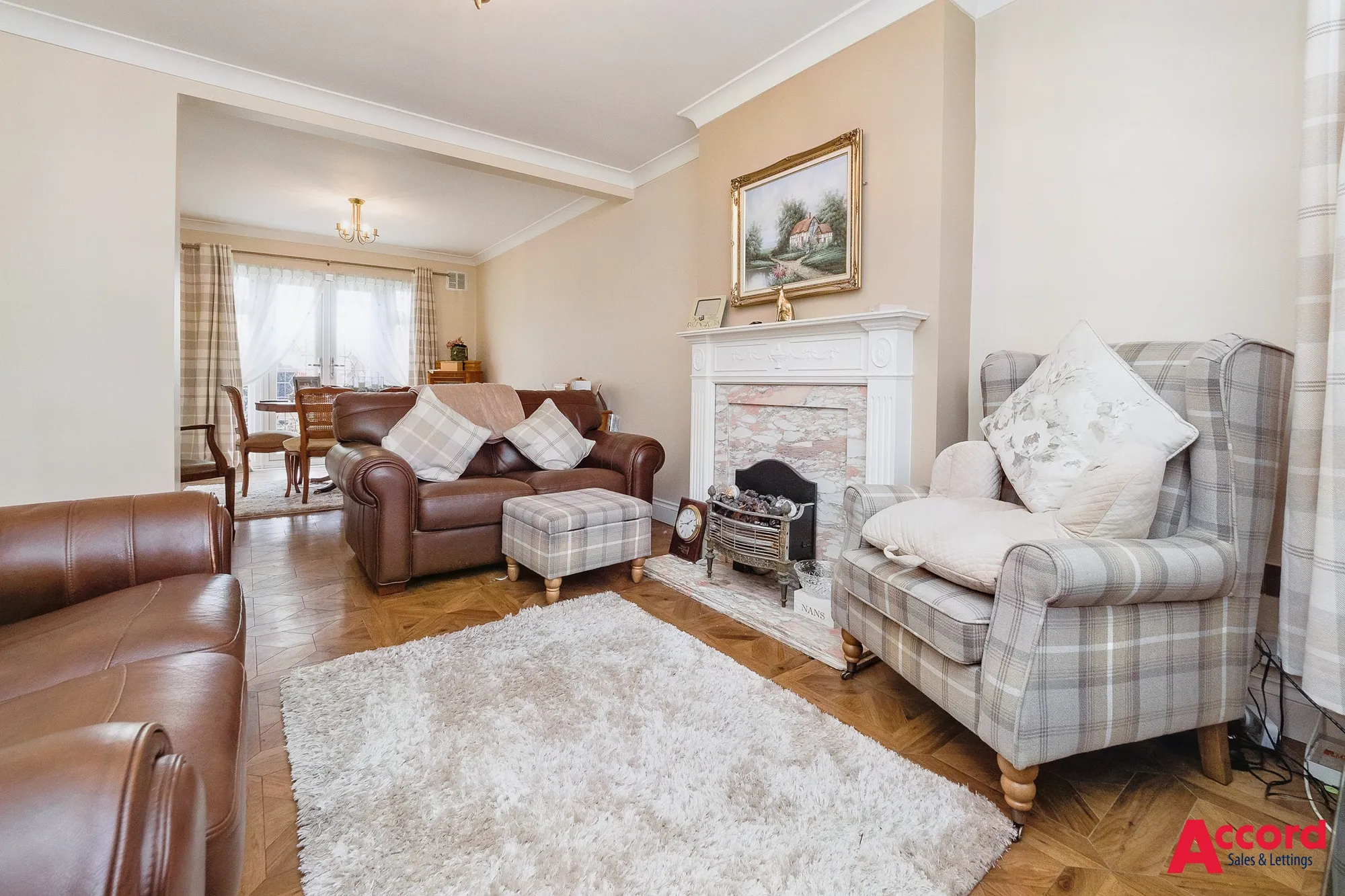 3 bed semi-detached house for sale in Glenton Way, Romford  - Property Image 5