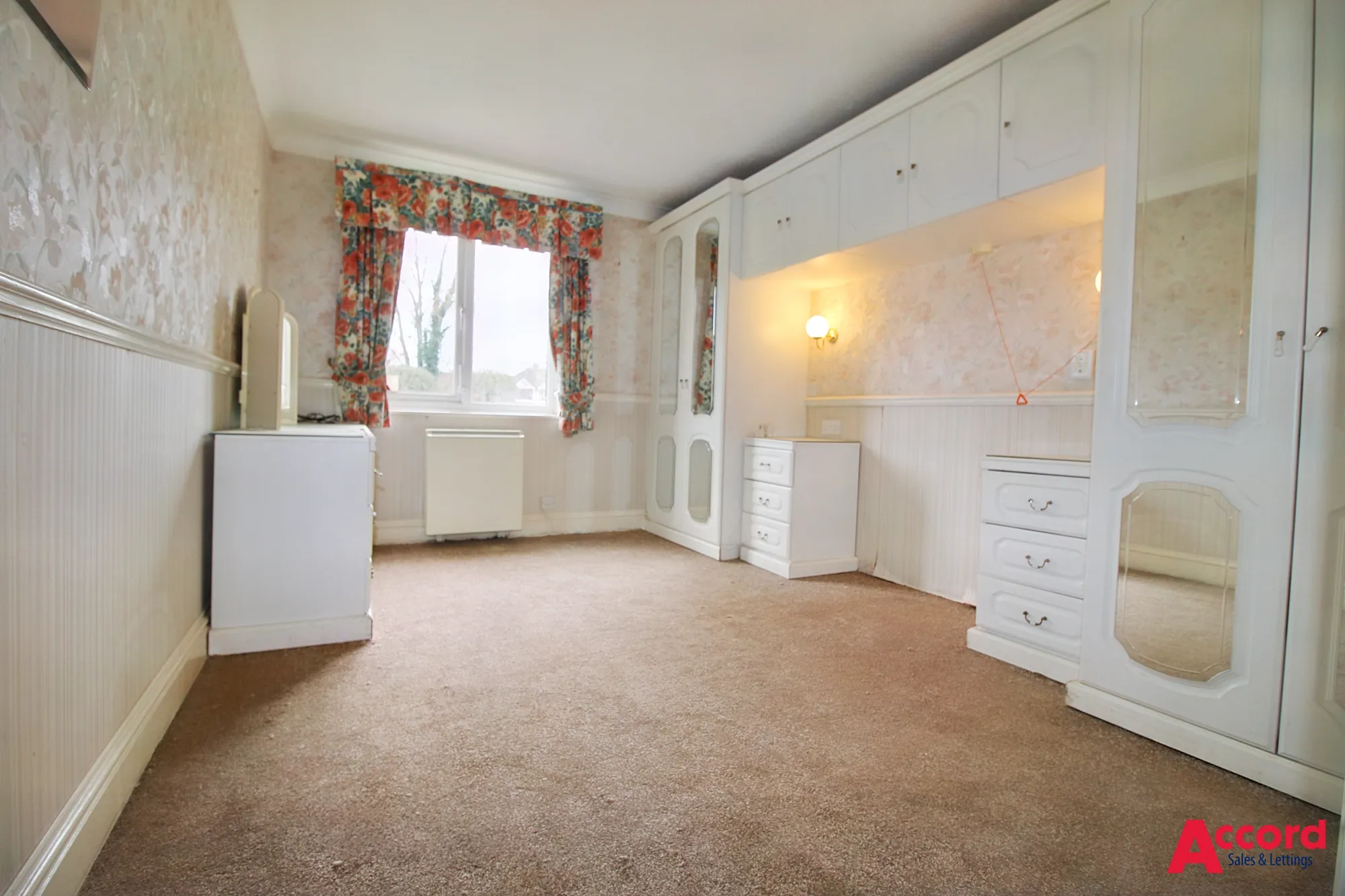 1 bed ground floor flat to rent in Mawney Road, Romford  - Property Image 3