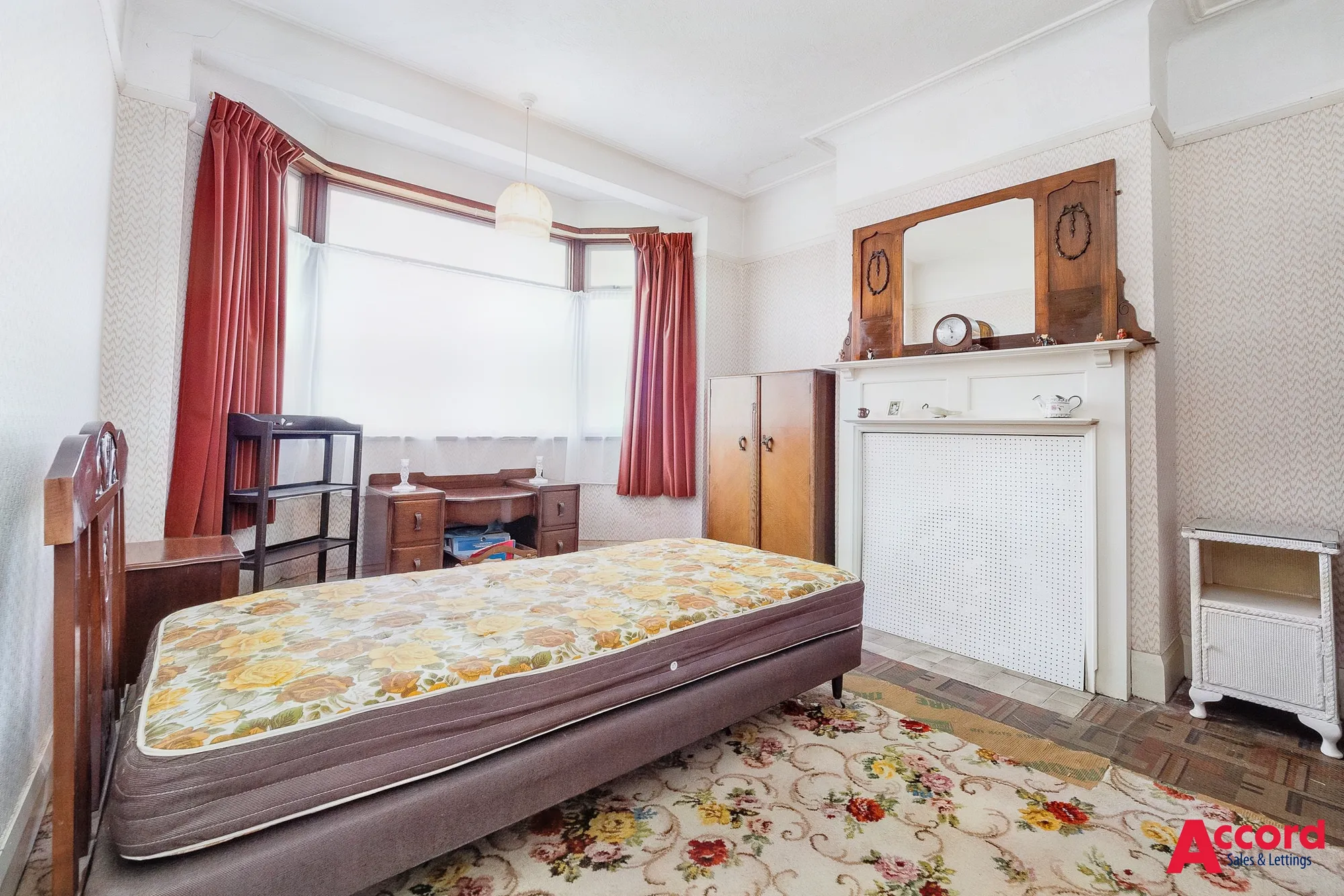 3 bed end of terrace house for sale in Carlton Road, Romford  - Property Image 11