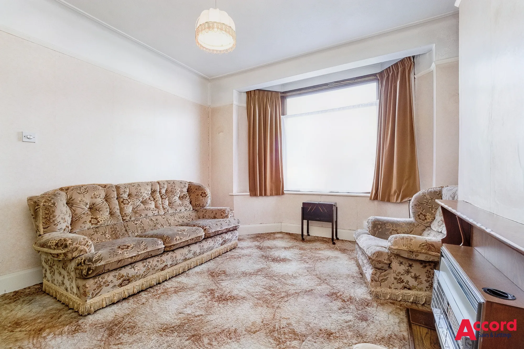 3 bed end of terrace house for sale in Carlton Road, Romford  - Property Image 6