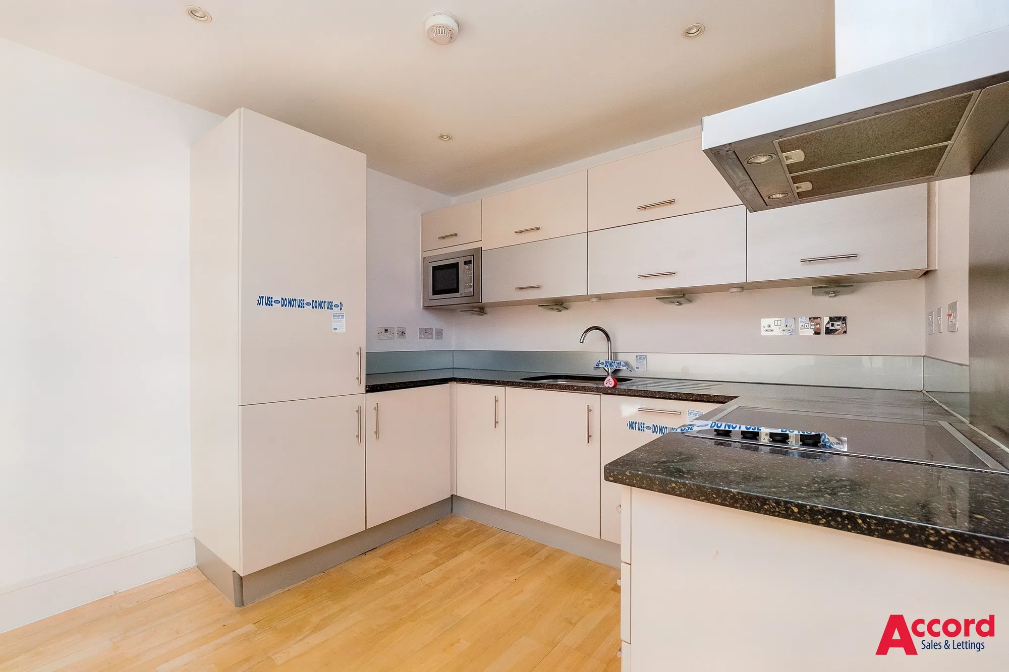 2 bed flat for sale in North Street, Romford  - Property Image 9