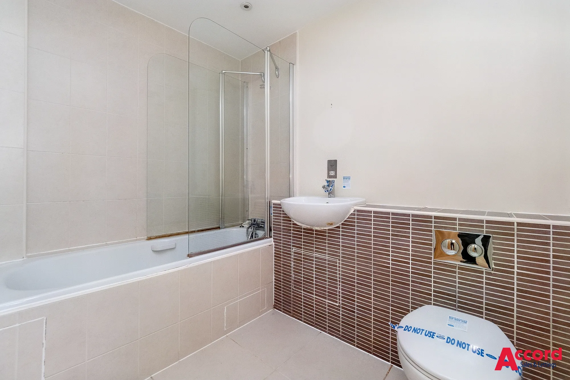 2 bed flat for sale in North Street, Romford  - Property Image 14