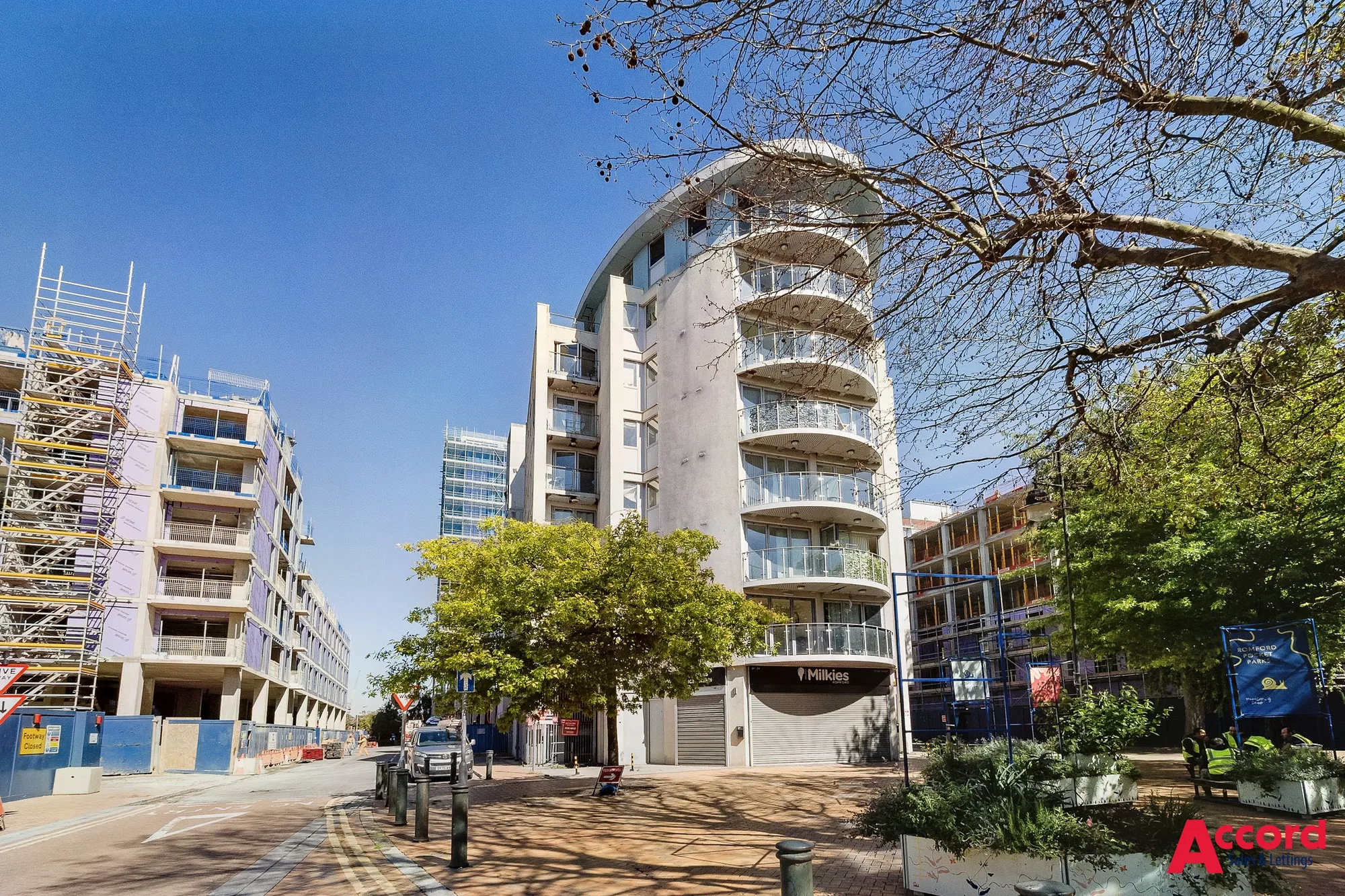 2 bed flat for sale in North Street, Romford  - Property Image 2