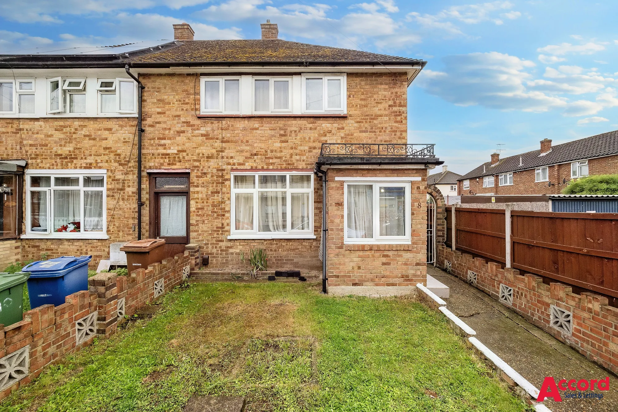 3 bed semi-detached house for sale in Aire Drive, South Ockendon  - Property Image 1