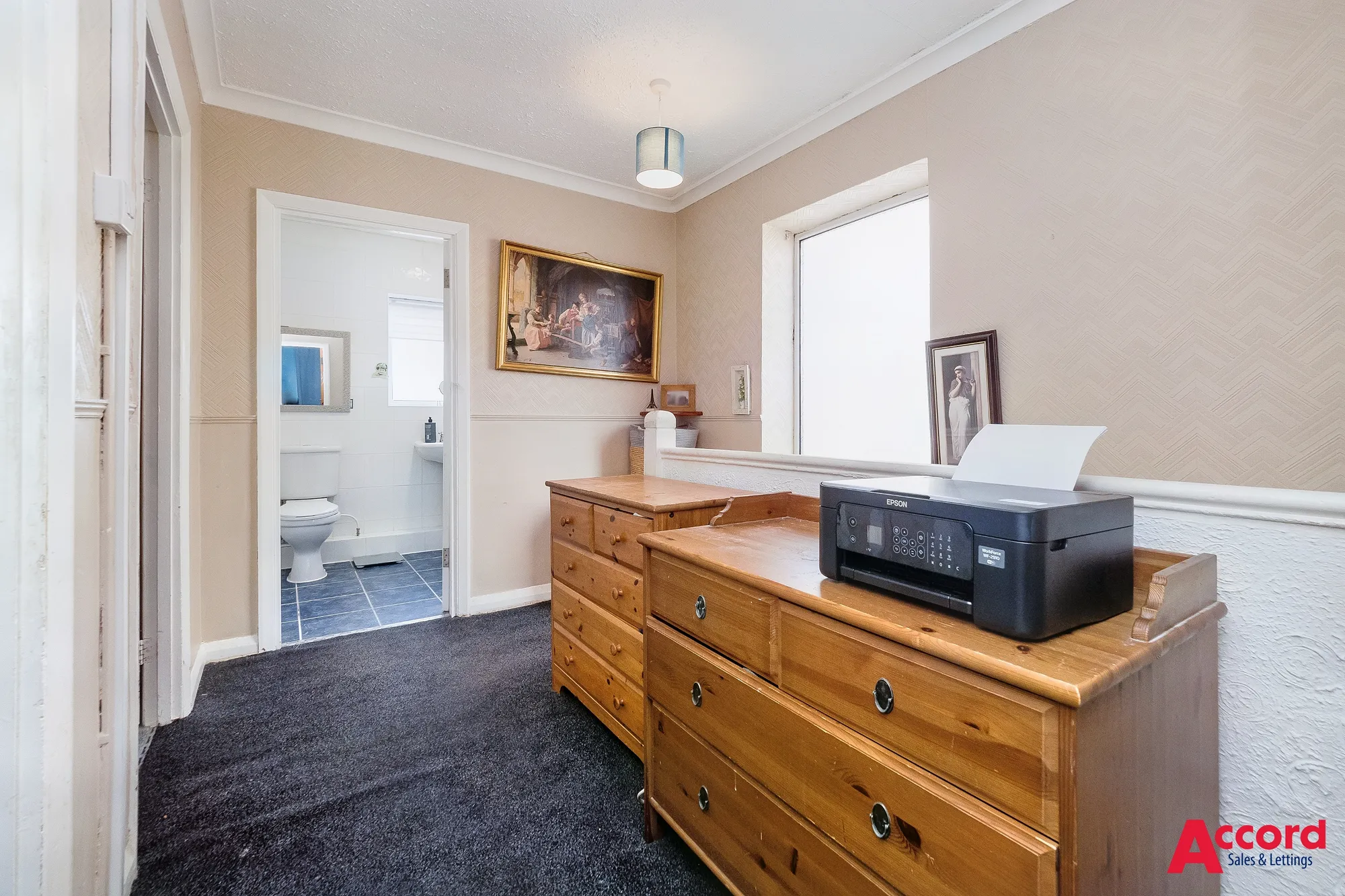 3 bed semi-detached house for sale in Doncaster Way, Upminster  - Property Image 8