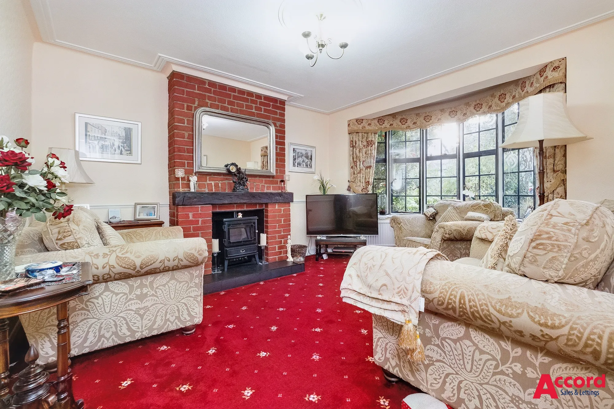 5 bed semi-detached house for sale in Eversleigh Gardens, Upminster  - Property Image 6