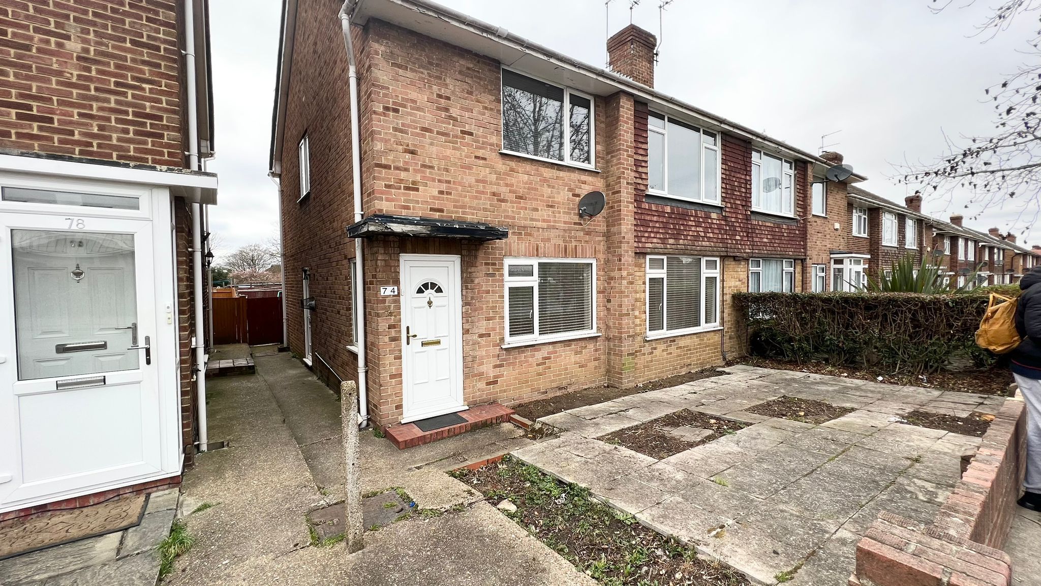 2 bed maisonette for sale in Wide Way, Mitcham - Property Image 1