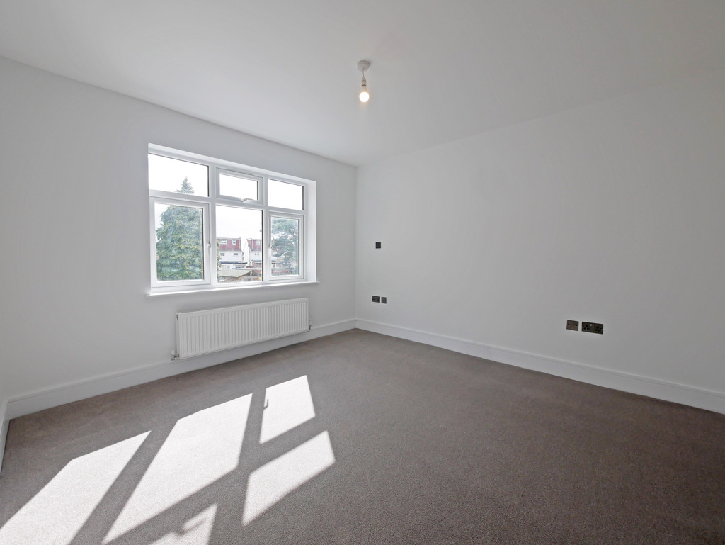 3 bed apartment to rent in Gordon Road, Yiewsley  - Property Image 6