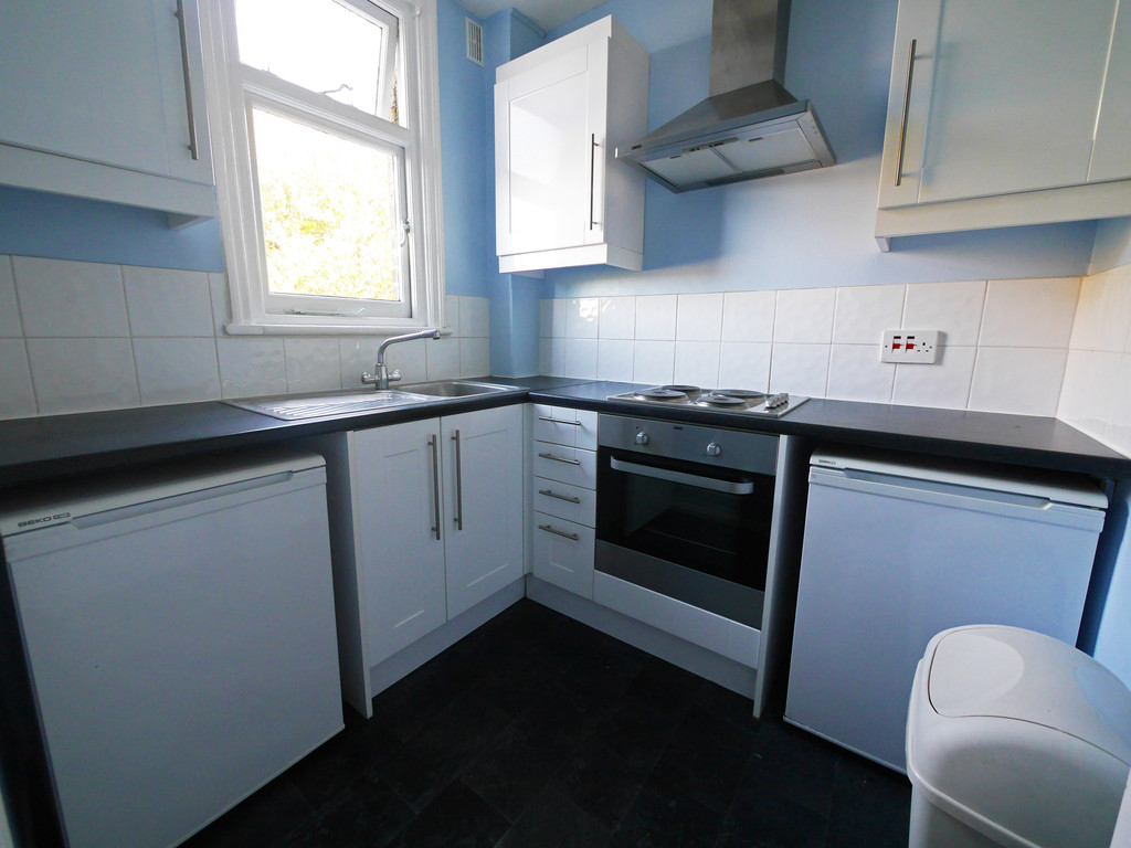 1 bed flat to rent in Myddleton Road, Uxbridge - Property Image 1
