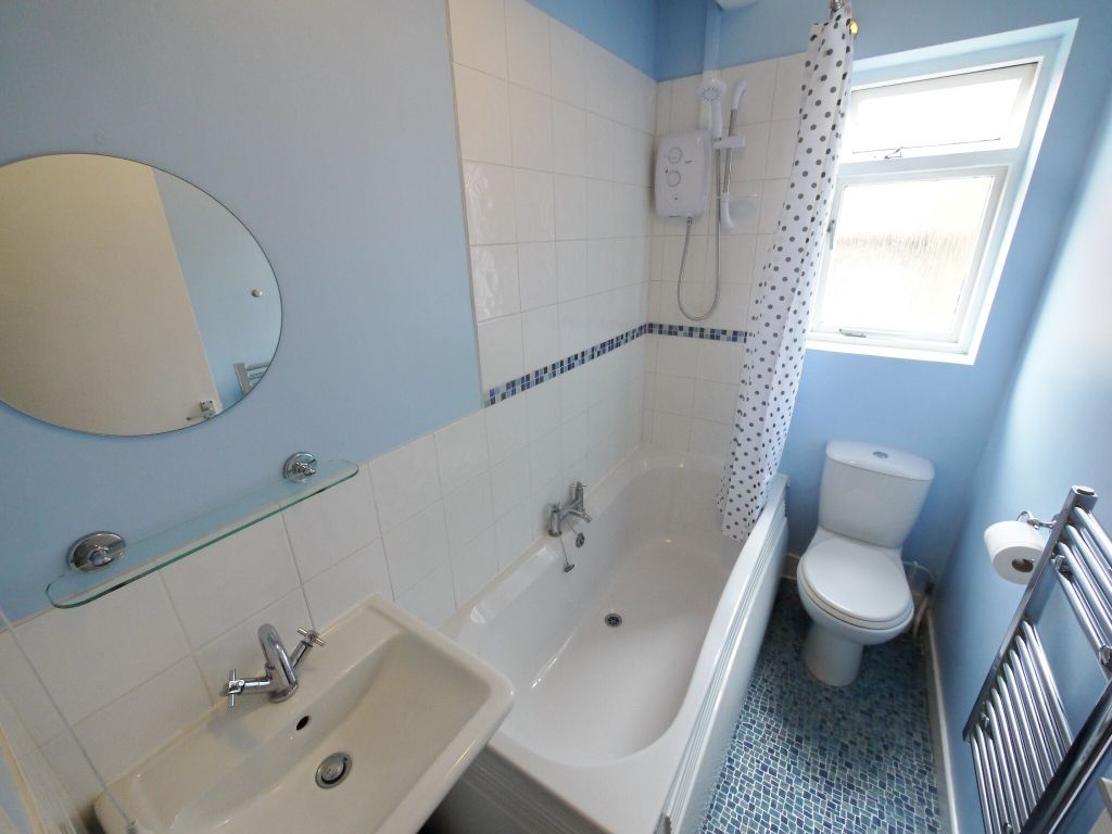 1 bed flat to rent in Myddleton Road, Uxbridge  - Property Image 4