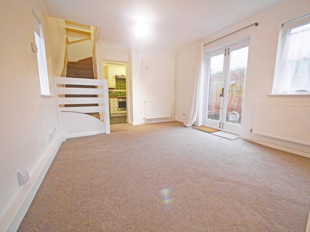 1 bed semi-detached house to rent in Fairlight Drive, Uxbridge  - Property Image 4