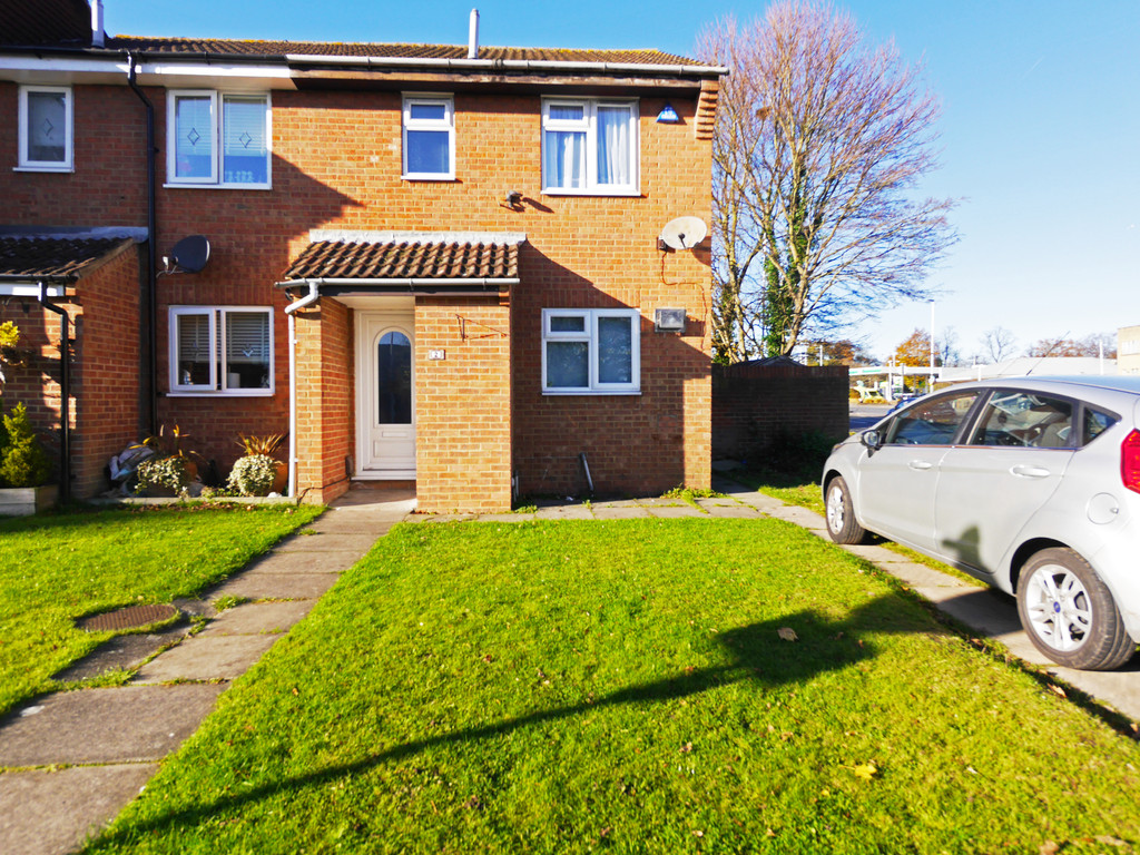2 bed end of terrace house to rent in Brambles Farm Drive, Hillingdon  - Property Image 1