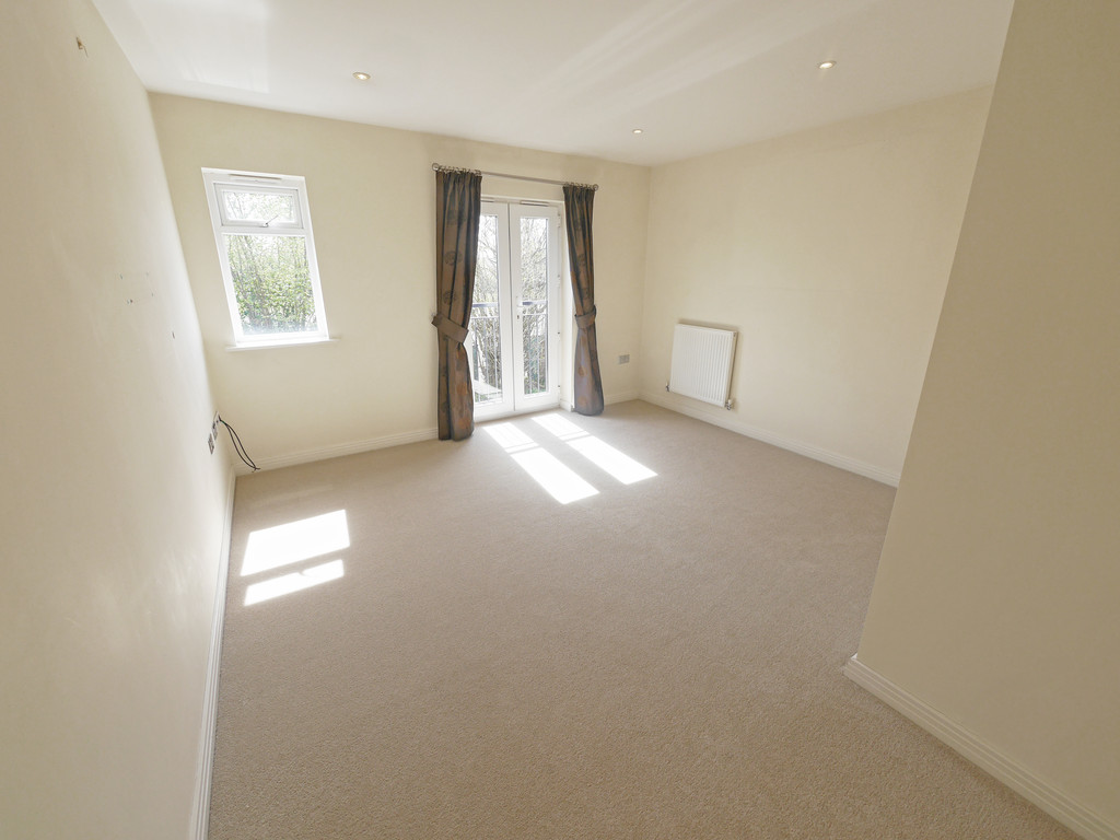 2 bed apartment for sale in Uxbridge Road, Hayes  - Property Image 7