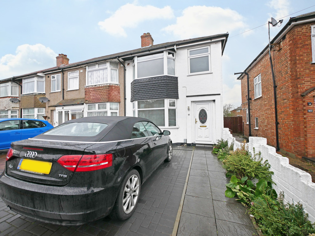 3 Bed End Of Terrace House To Rent In Sutton Court Road Uxbridge Ub10