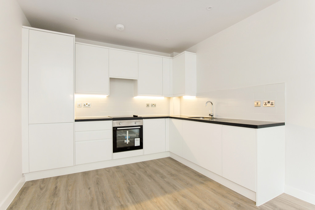 1 bed apartment to rent in Long Lane, Uxbridge  - Property Image 1
