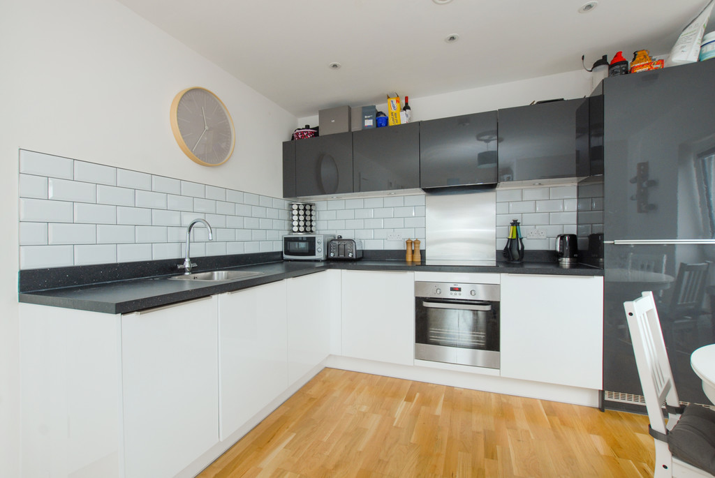 2 bed apartment for sale in Arla Place, Ruislip  - Property Image 9