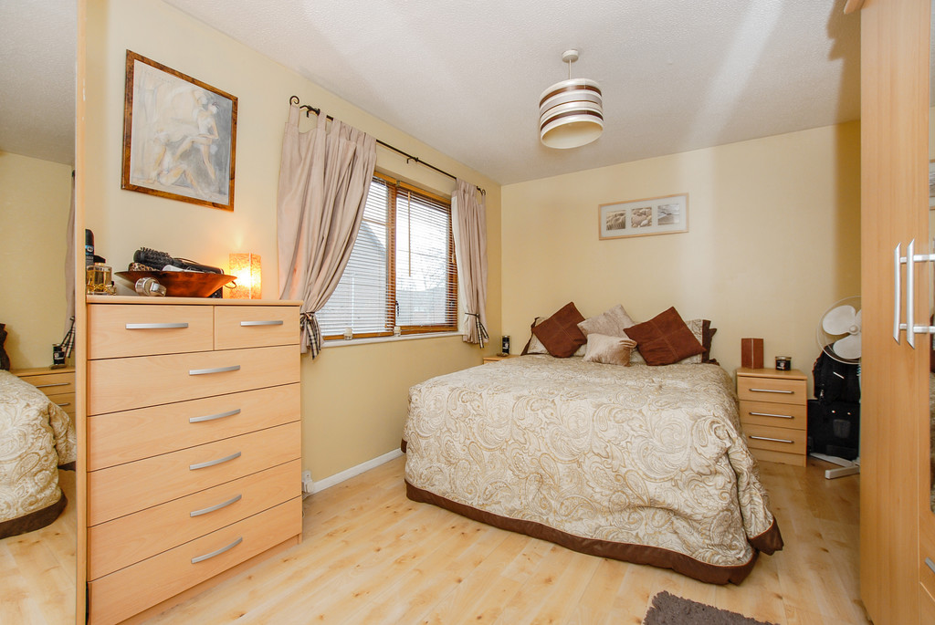 1 bed apartment for sale in Ryeland Close, West Drayton  - Property Image 4