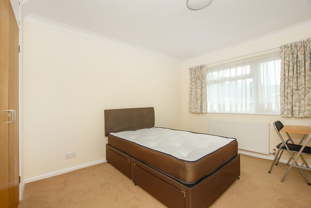 2 bed apartment to rent in Fairfield Road, Uxbridge  - Property Image 5