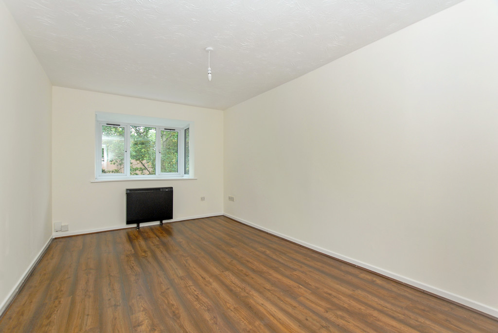 1 bed apartment for sale in Willenhall Drive, Hayes  - Property Image 2