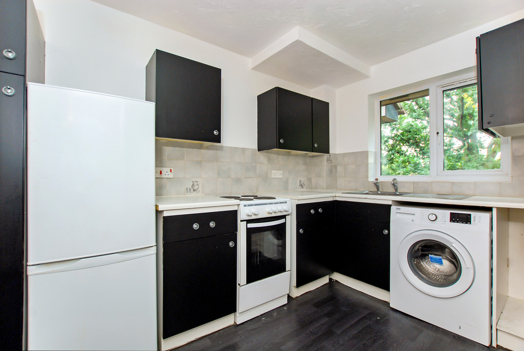 1 bed apartment for sale in Willenhall Drive, Hayes  - Property Image 3