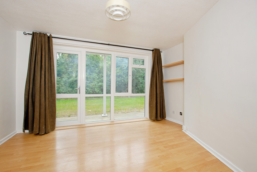 2 bed apartment to rent in Buttlehide, Rickmansworth  - Property Image 8