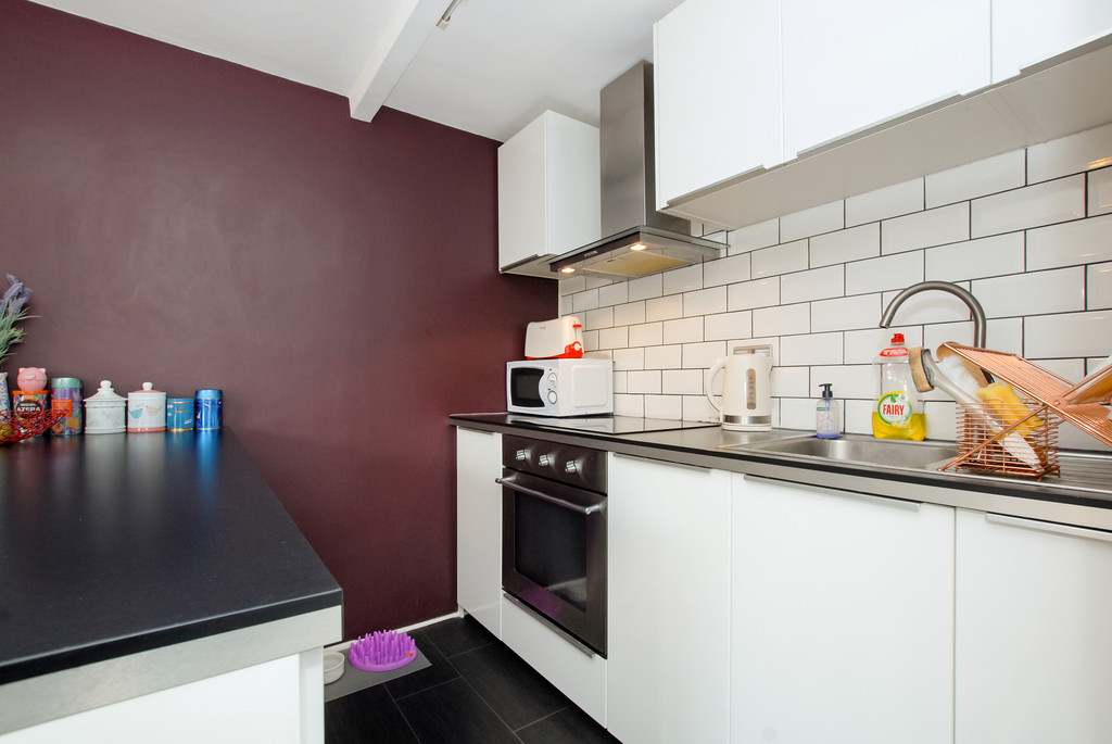 2 bed apartment to rent in Cross Road, Uxbridge  - Property Image 4