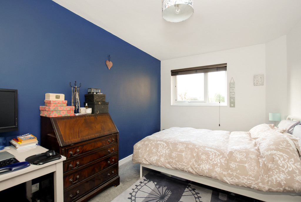 2 bed apartment to rent in Cross Road, Uxbridge  - Property Image 7