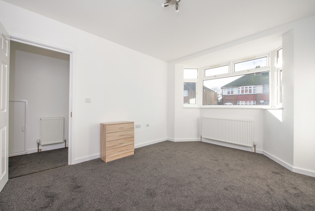 2 bed ground floor maisonette to rent in Gordon Road, West Drayton  - Property Image 4
