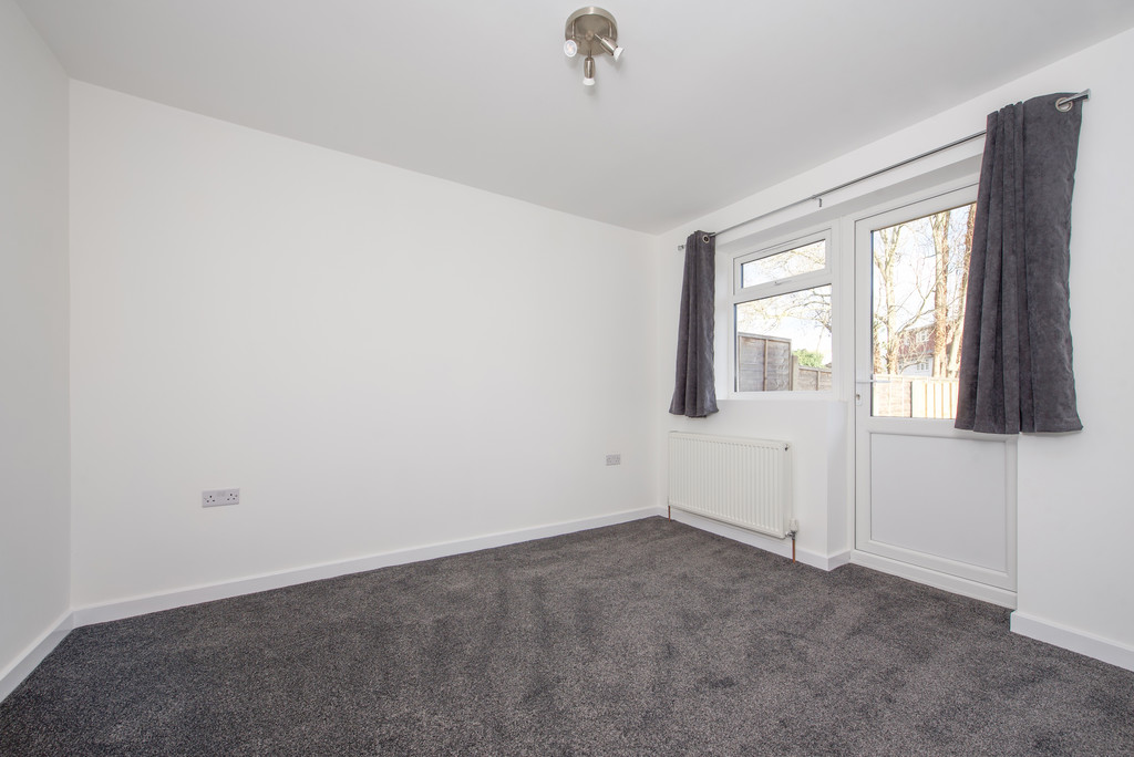 2 bed ground floor maisonette to rent in Gordon Road, West Drayton  - Property Image 6